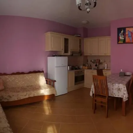 Apartment Fun In The Sun Golem (Tirana)